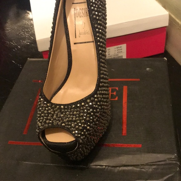 Blinged pumps - Picture 2 of 2